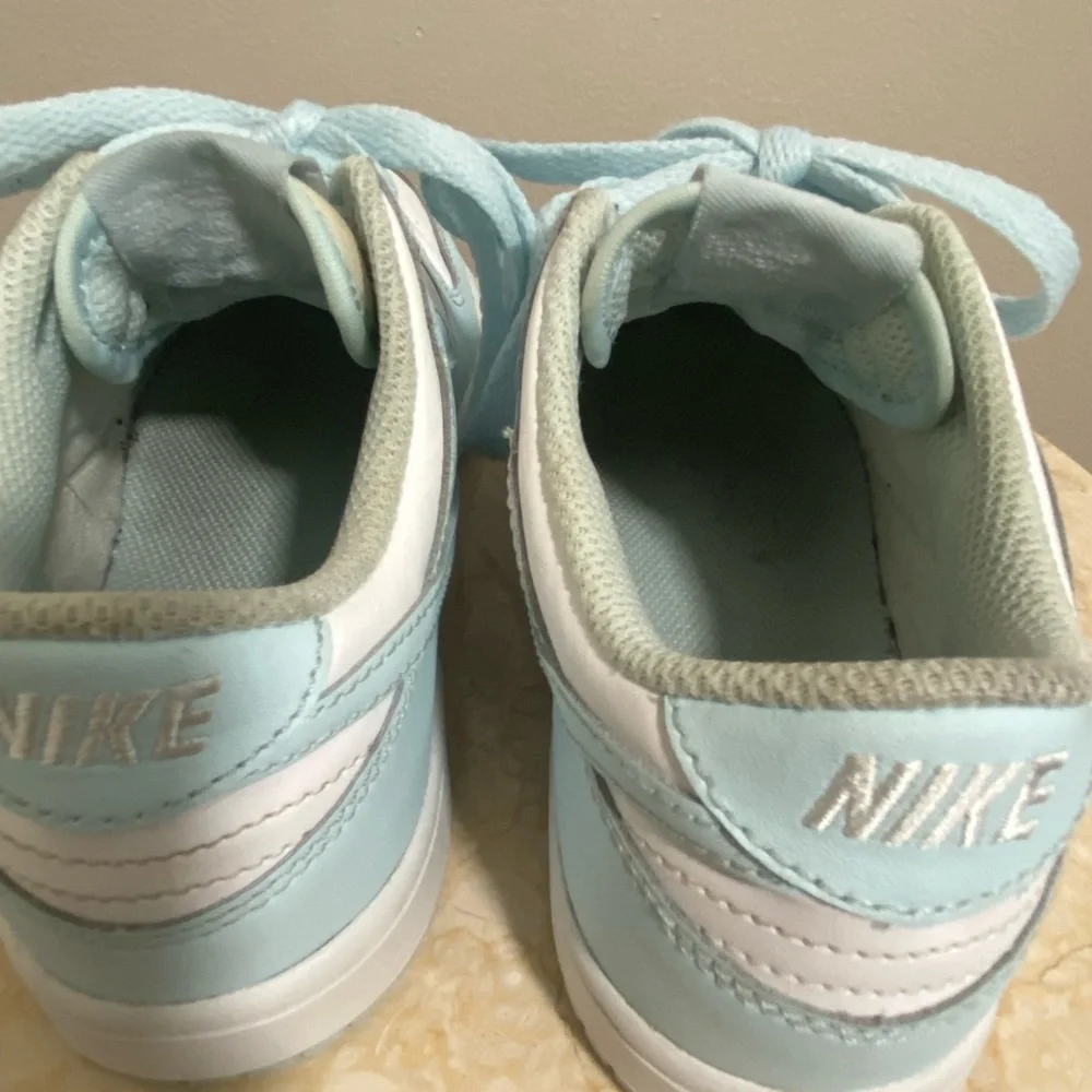 Nike Little Kid's  Dunk Low Blue and White Sneaker Size 2.5Y
